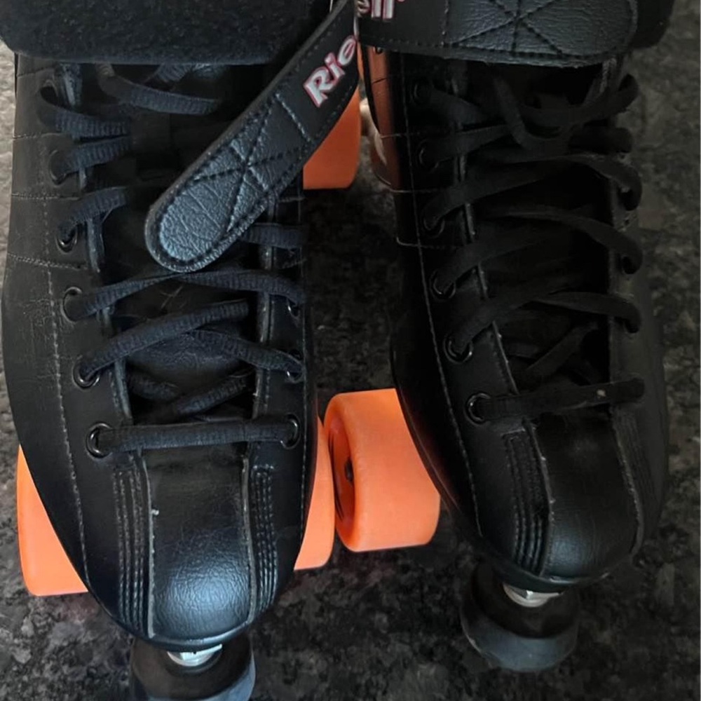 Riedell R3 Quad Skates - size 8